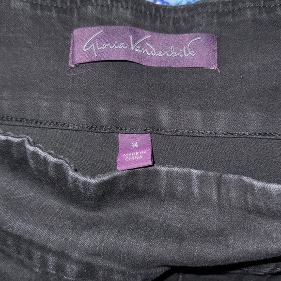 Gloria Vanderbilt jeans - Picture 3 of 5